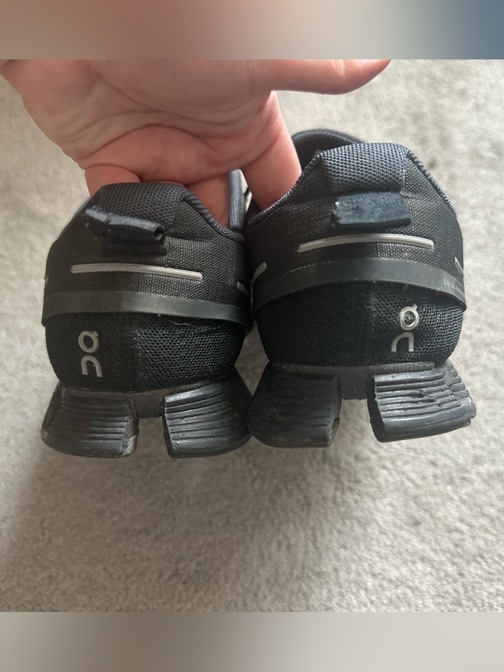 On Running On Cloud Black Athletic Shoes Women’s Size 8 - Picture 8 of 11